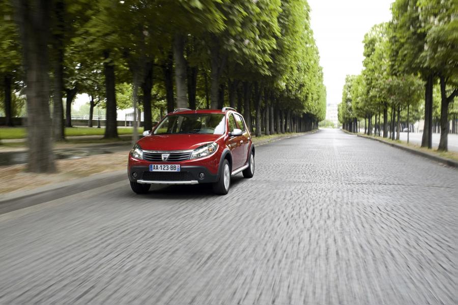  Dacia Sandero Stepway 2009 года  (фото 27 из 45)